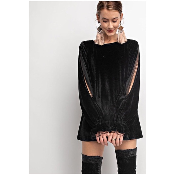 Tops - LAST ONE!!! Black Victorian Velvet Blouse